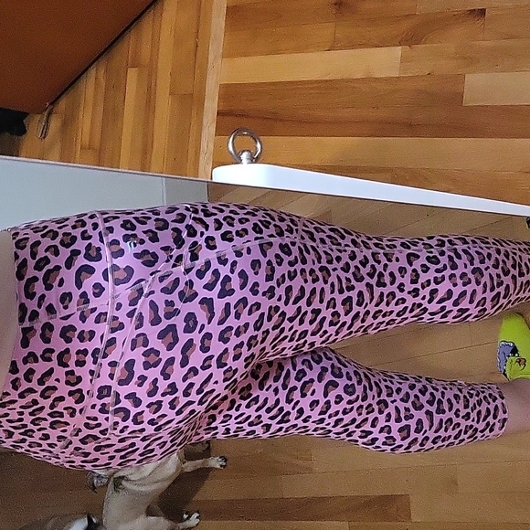 Fabletics PowerHold pink leopard leggings - Picture 2 of 3